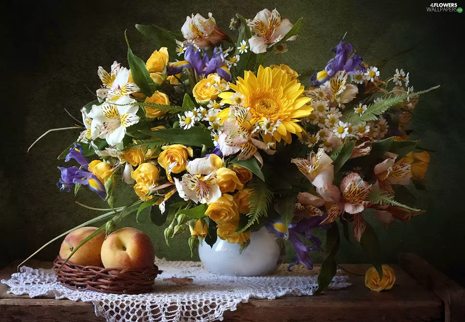 peaches, bouquet, flowers