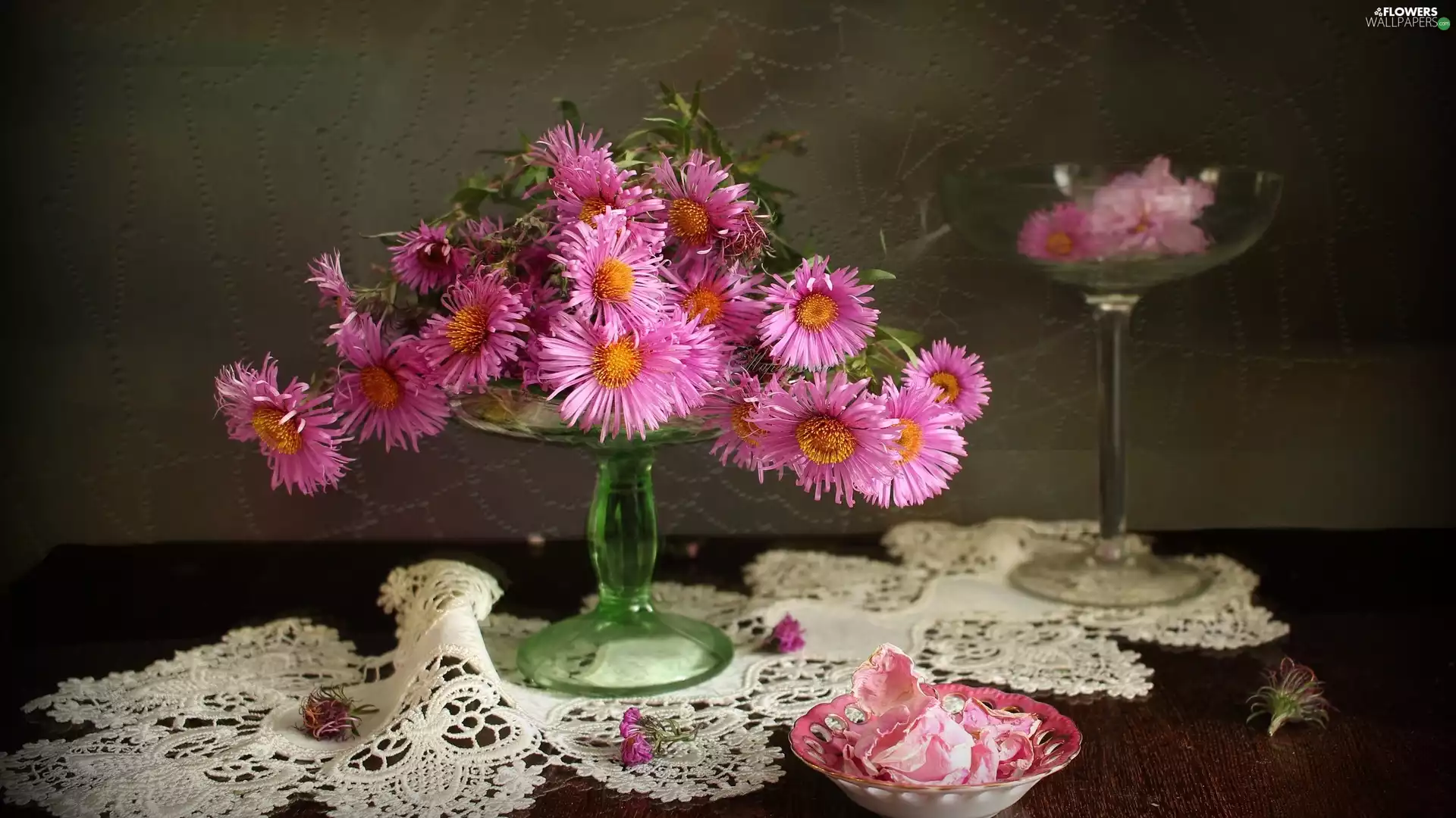 bouquet, plateau, tablecloth, Aster