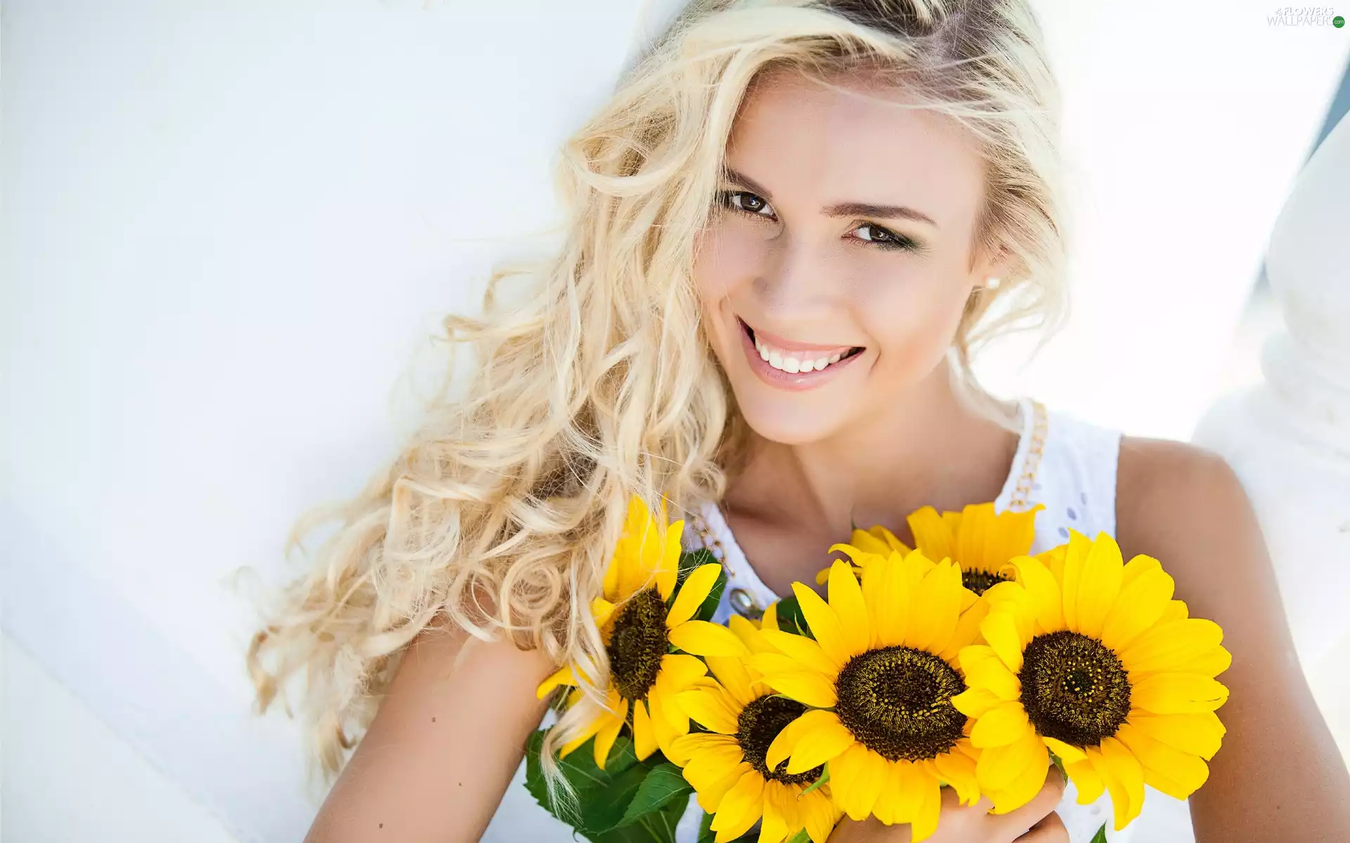 smiling, bouquet, sunflowers, Blonde