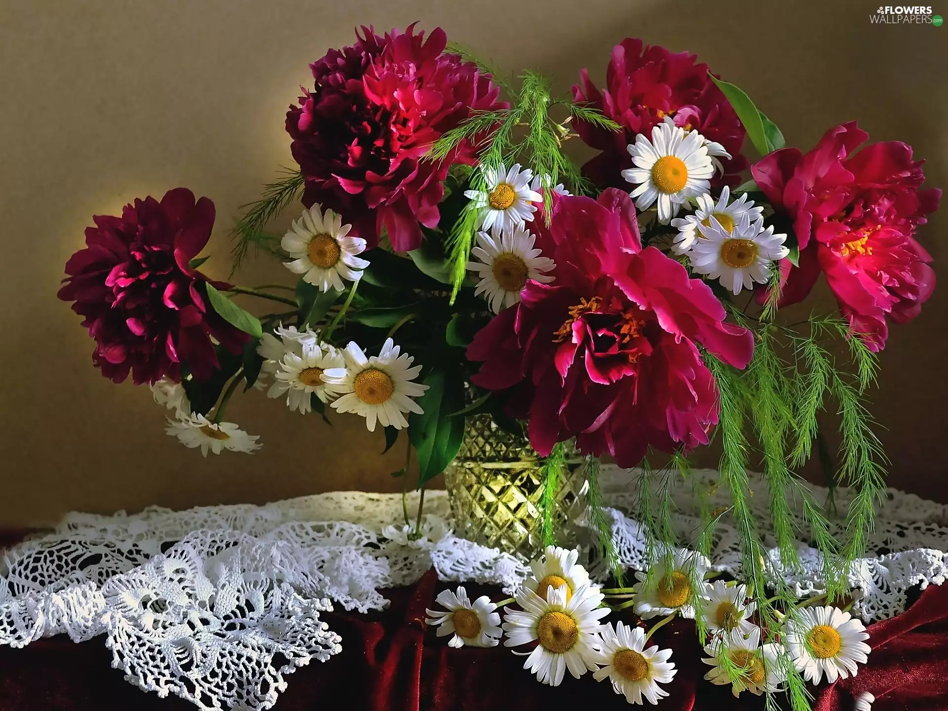 Peonies, daisy, bouquet, bowl