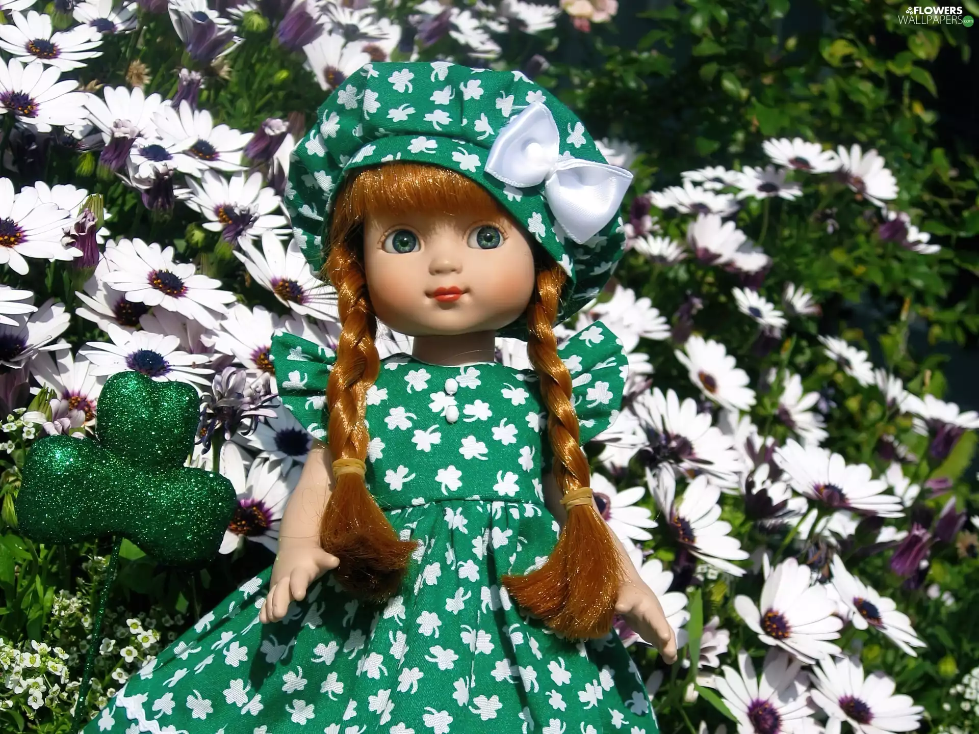 daisy, doll, dress, Flowers, toy, Green, beret
