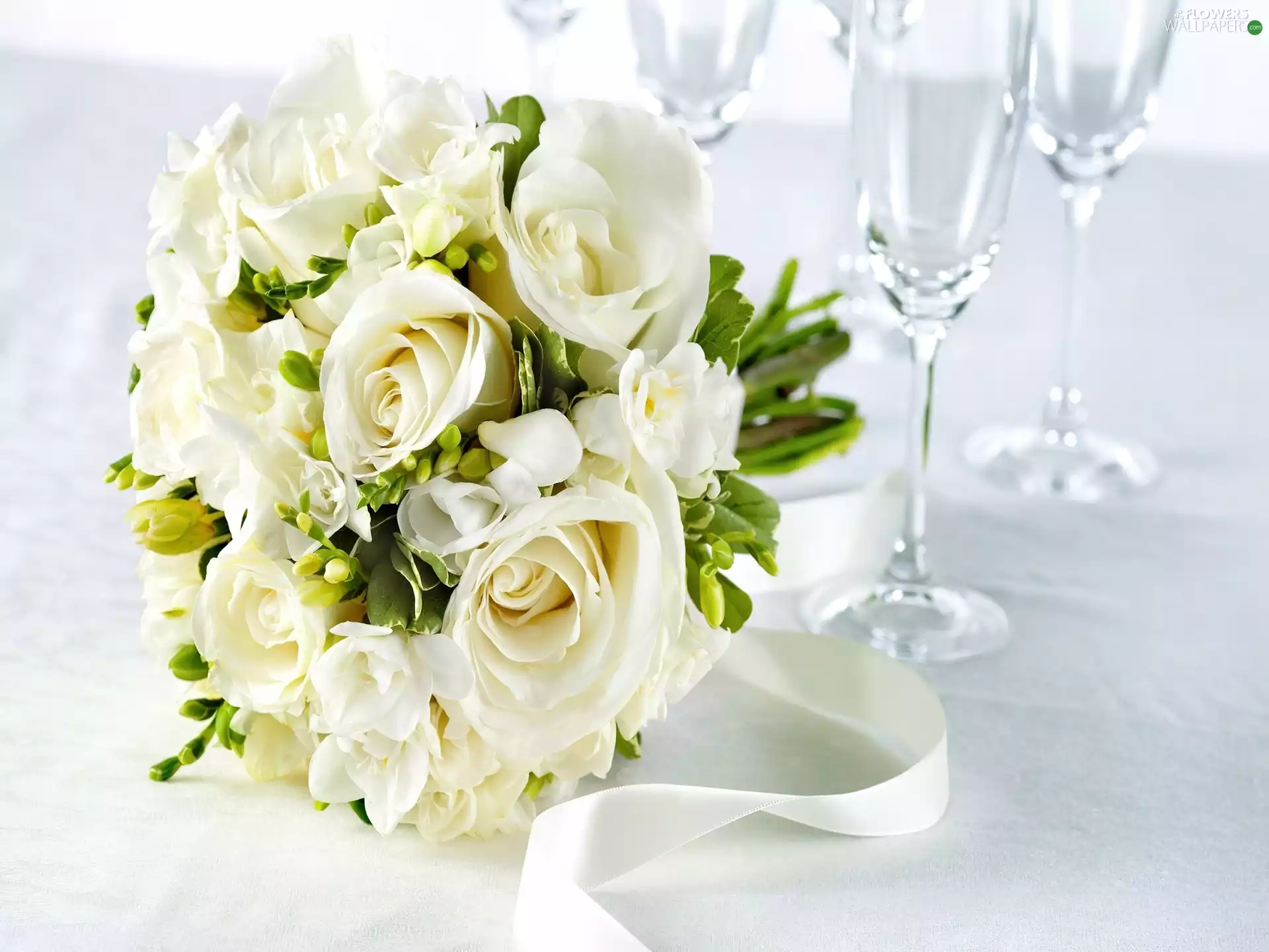 bouquet, glasses