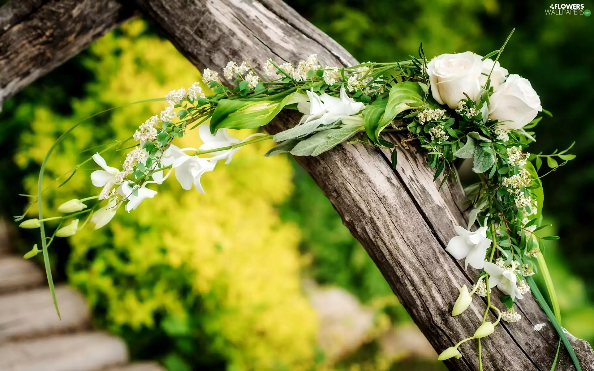 White, bouquet, Lod on the beach, roses