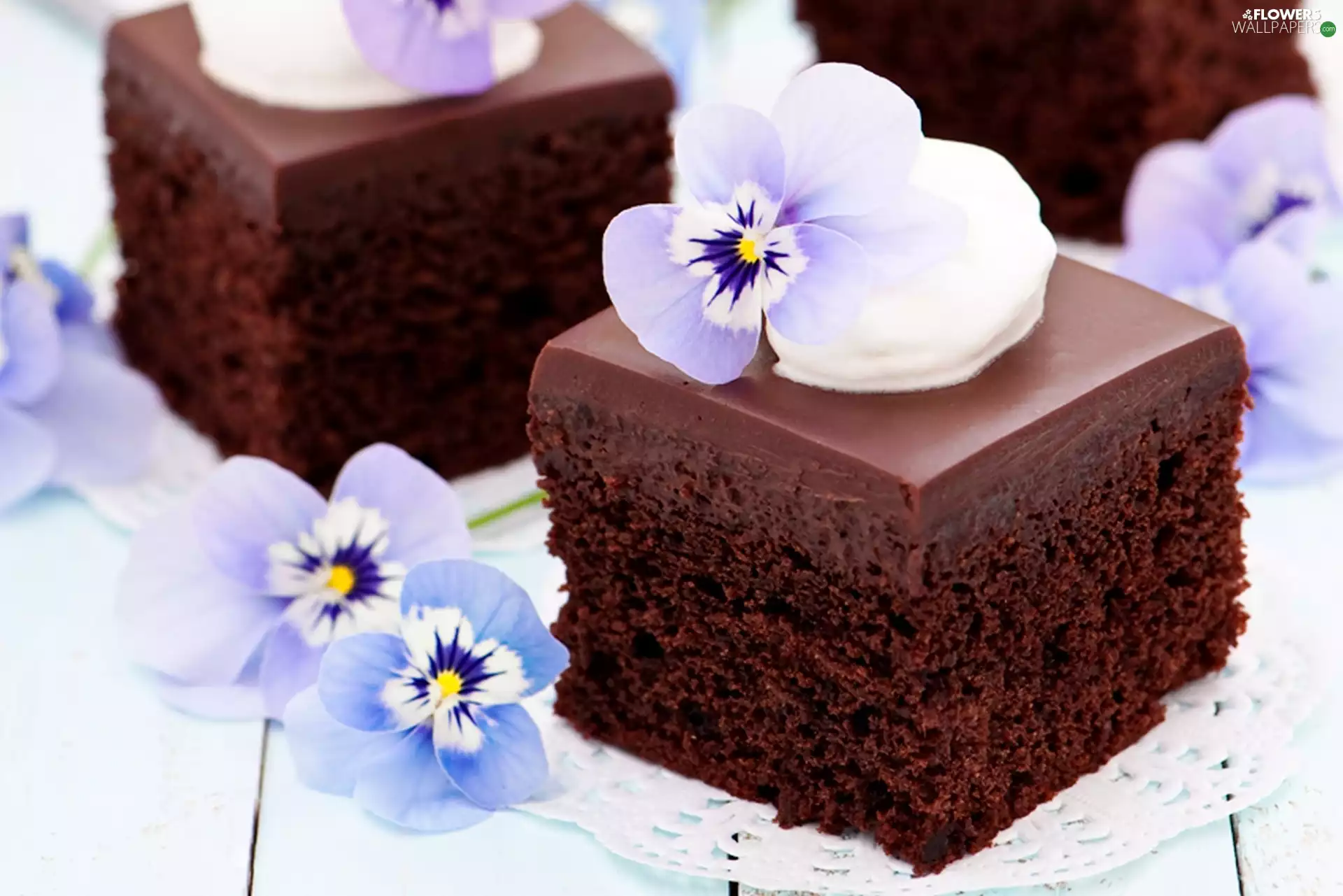 pansies, chocolate, cake