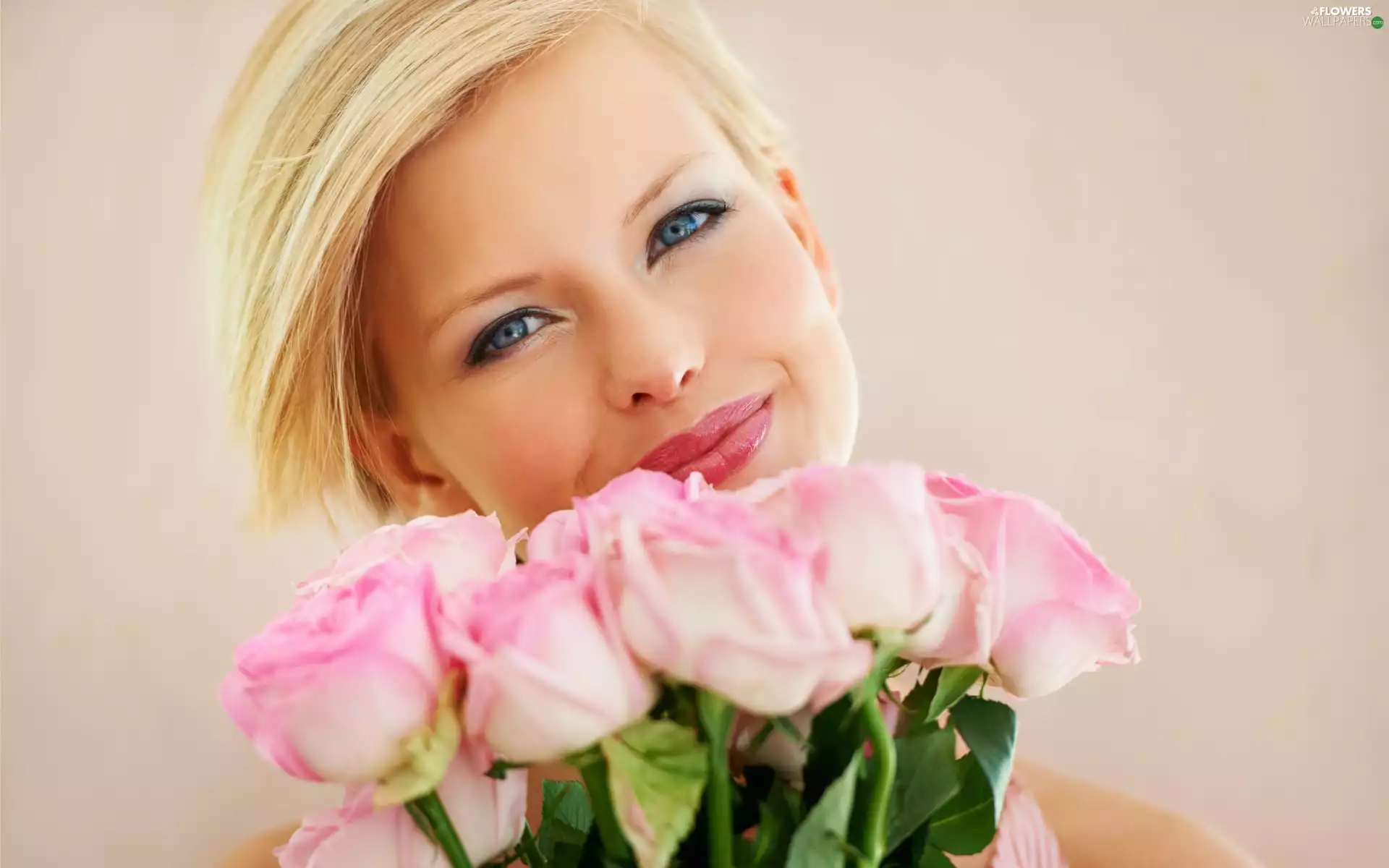 Blonde, bouquet, rouge, Smile