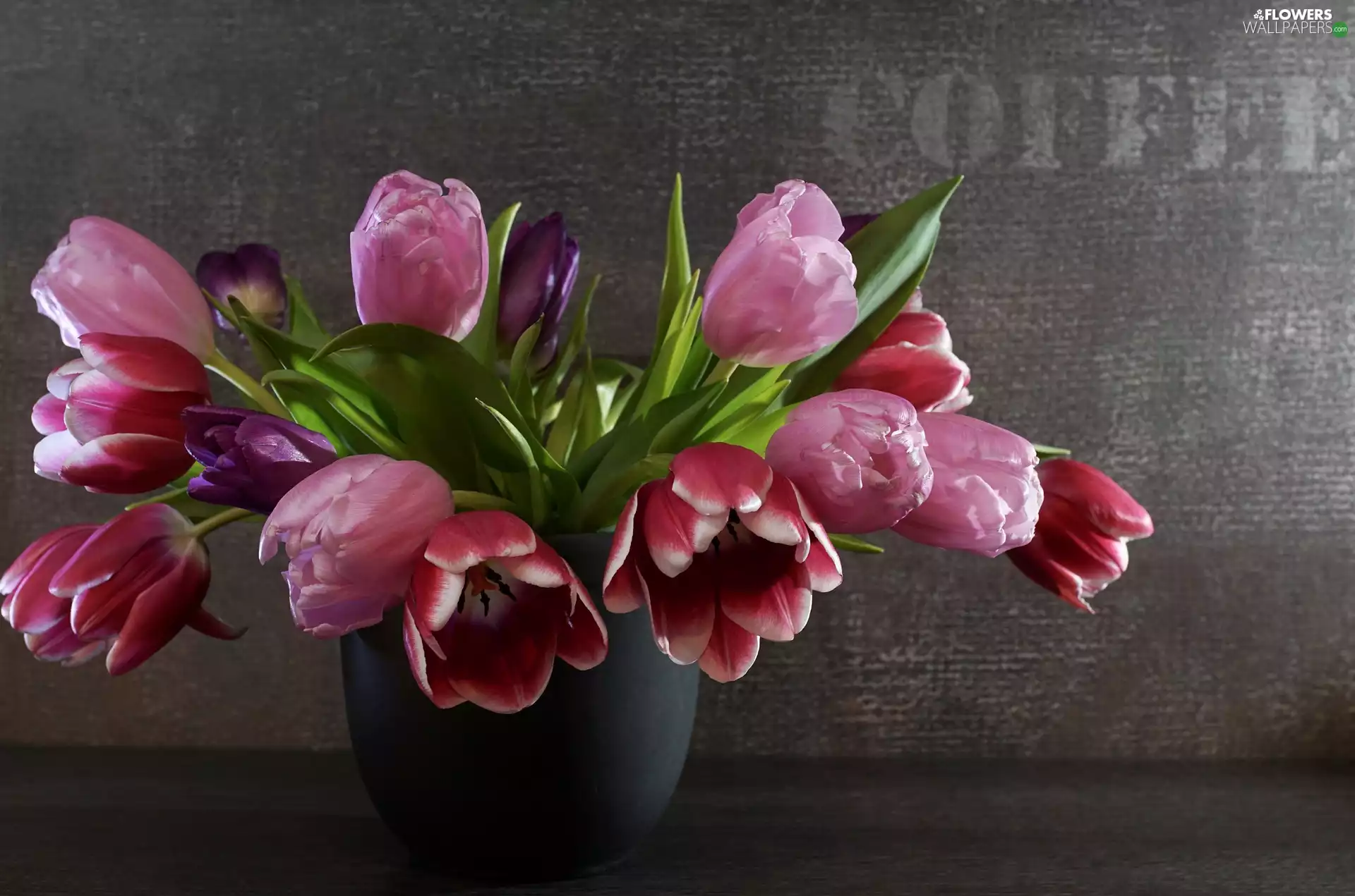 bouquet, Flowers, text, Vase, Dark Background, Tulips