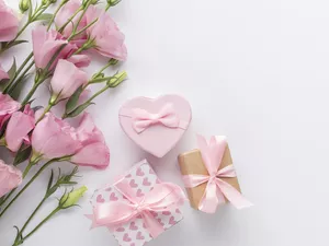 gifts, Ribbons, Eustoma, Heart, Flowers